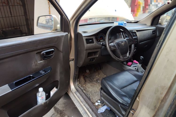Used Wuling Rongguang V 2018 1.5L Standard Version Driver Seat