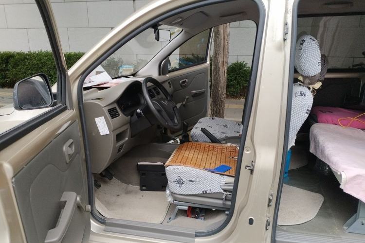 Used Wuling Rongguang V 2018 1.5L Practical Version Driver Seat