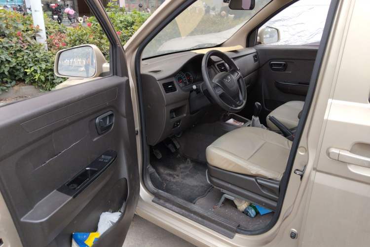 Used Wuling Rongguang V 2018 1.5L Standard Version Driver Seat