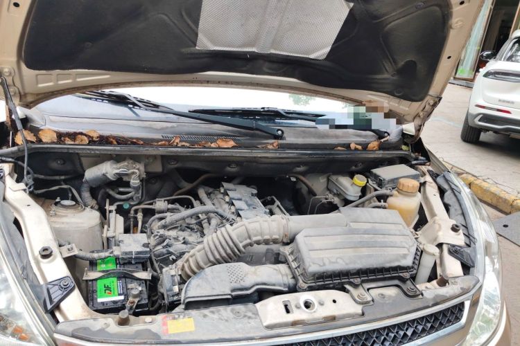 Used Wuling Rongguang V 2018 1.5L Standard Version Engine Bay