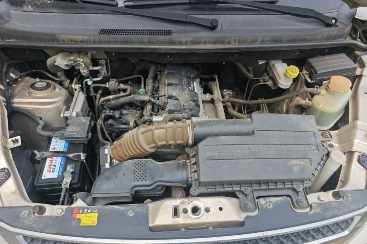 Used Wuling Rongguang V 2018 1.5L Standard Version Engine Bay