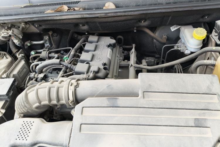 Used Wuling Rongguang V 2018 1.5L Standard Version Engine Bay