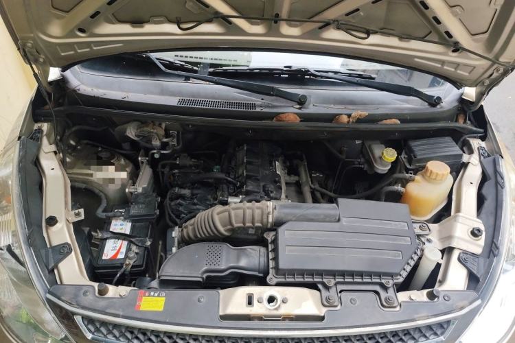 Used Wuling Rongguang V 2018 1.5L Standard Version Engine Bay