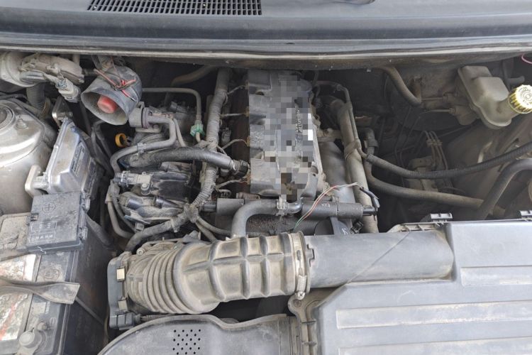Used Wuling Rongguang V 2018 1.5L Practical Version Engine Bay