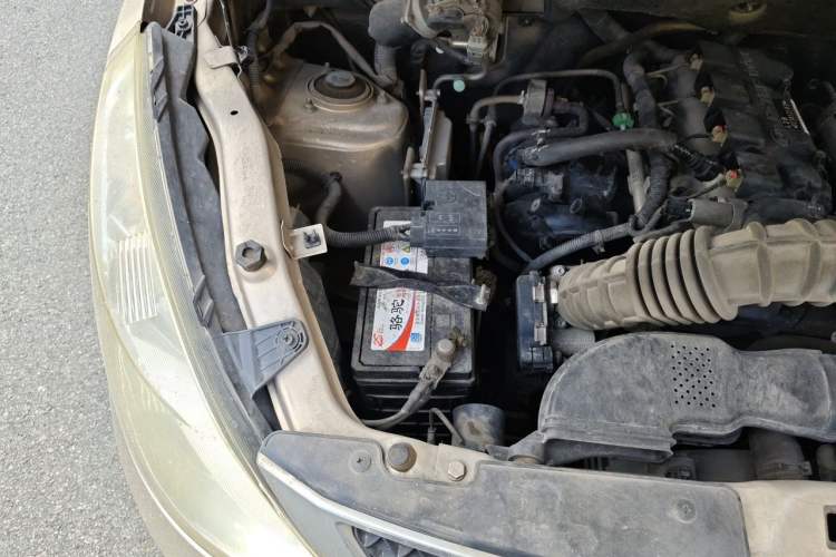 Used Wuling Rongguang V 2018 1.5L Standard Version Engine Bay Right