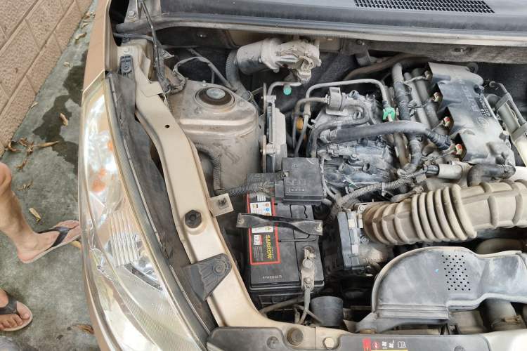 Used Wuling Rongguang V 2018 1.5L Standard Version Engine Bay Right