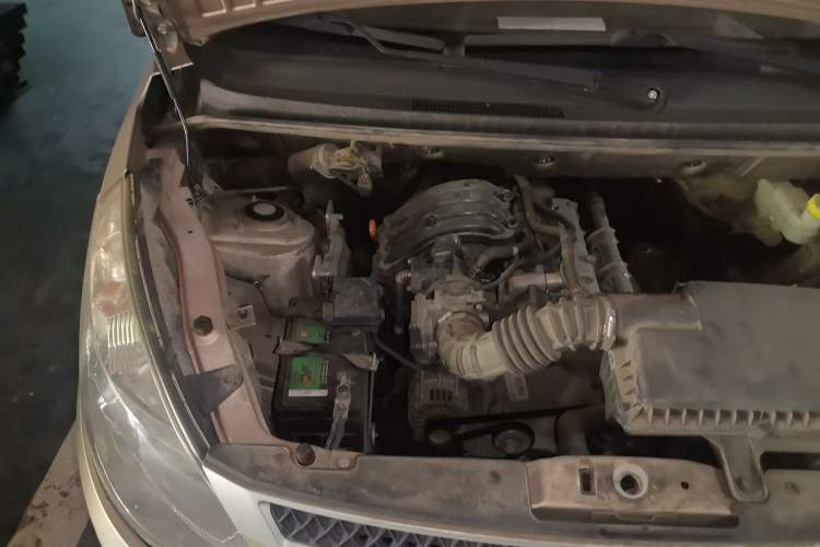 Used Wuling Rongguang V 2018 1.2L Practical Model Engine Bay Right