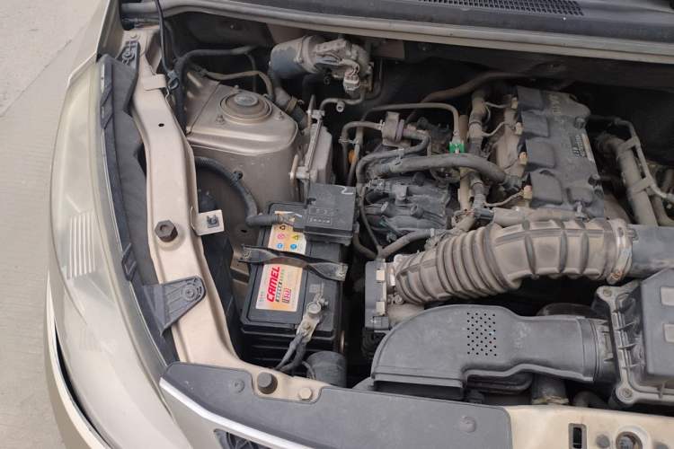 Used Wuling Rongguang V 2018 1.5L Standard Version Engine Bay Right