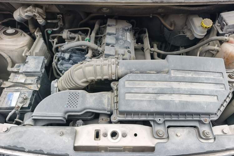 Used Wuling Rongguang V 2018 1.5L Standard Version Engine Bay