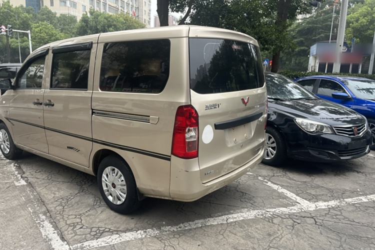 Used Wuling Rongguang V 2018 1.5L Practical Version Exterior 1
