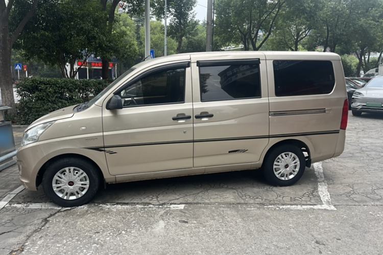 Used Wuling Rongguang V 2018 1.5L Practical Version Exterior 5