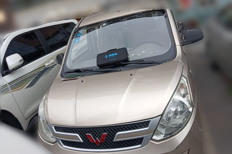 Used Wuling Rongguang V 2018 1.5L Standard Version Front