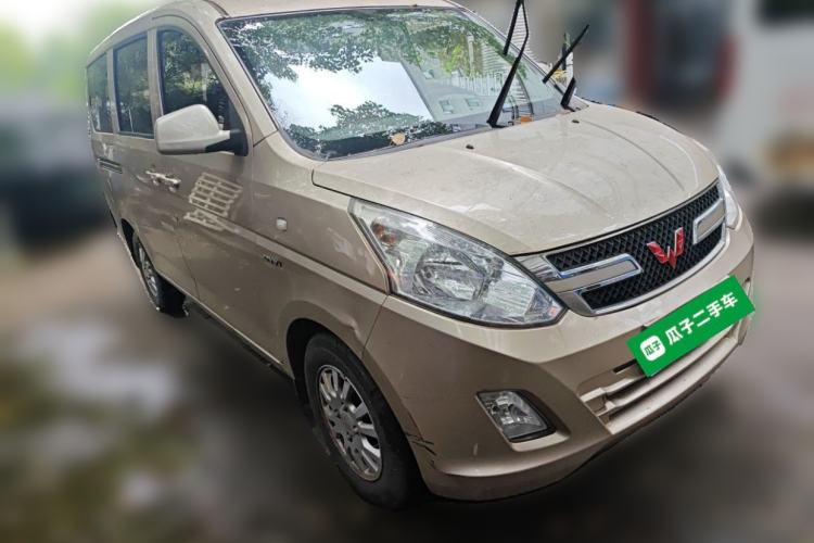 Used Wuling Rongguang V 2018 1.5L Standard Version Front Right 45 Deg