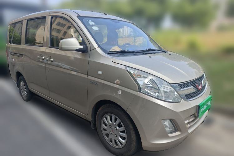 Used Wuling Rongguang V 2018 1.5L Standard Version Front Right 45 Deg