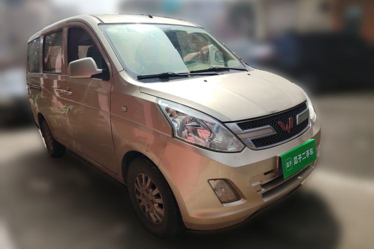 Used Wuling Rongguang V 2018 1.5L Standard Version Front Right 45 Deg