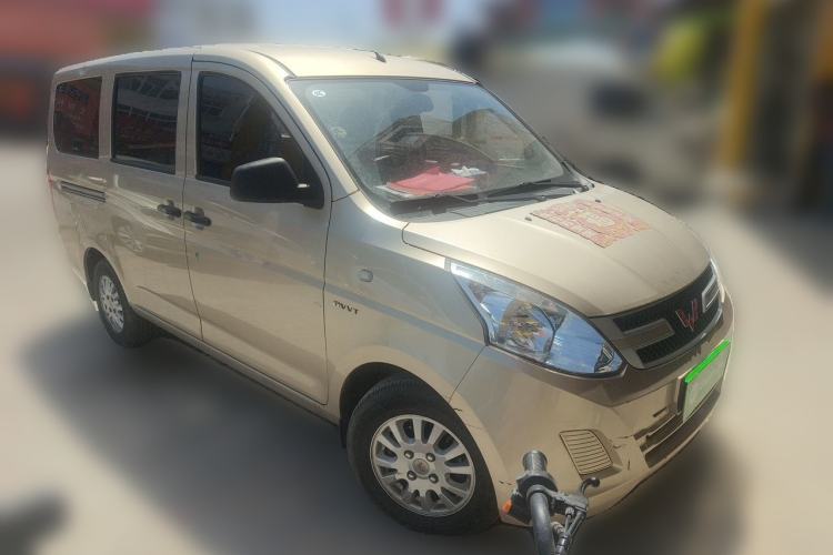 Used Wuling Rongguang V 2018 1.5L Practical Version Front Right 45 Deg