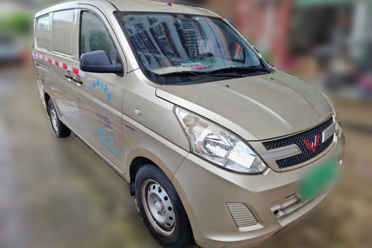 Used Wuling Rongguang V 2018 1.5L Practical Version Front Right 45 Deg