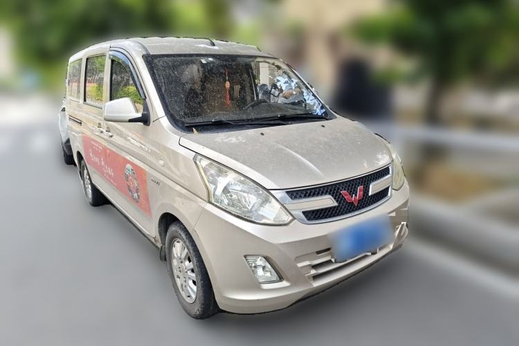 Used Wuling Rongguang V 2018 1.5L Standard Version Front Right 45 Deg
