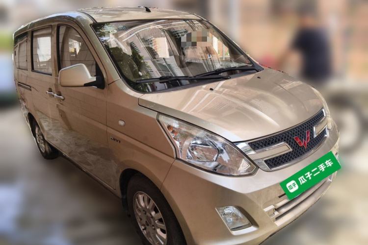 Used Wuling Rongguang V 2018 1.5L Standard Version Front Right 45 Deg