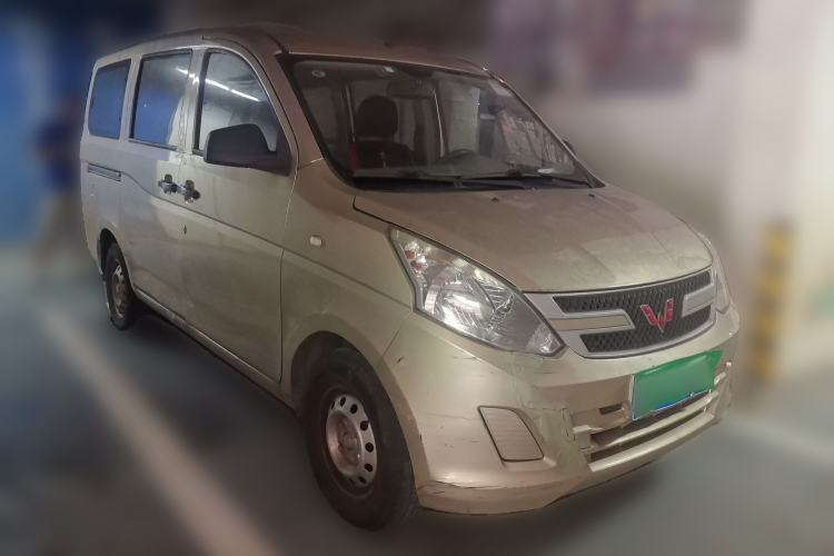Used Wuling Rongguang V 2018 1.2L Practical Model Front Right 45 Deg