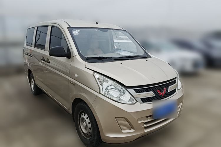 Used Wuling Rongguang V 2018 1.5L Practical Version Front Right 45 Deg
