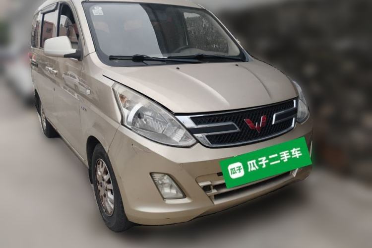 Used Wuling Rongguang V 2018 1.5L Standard Version Front Right 45 Deg