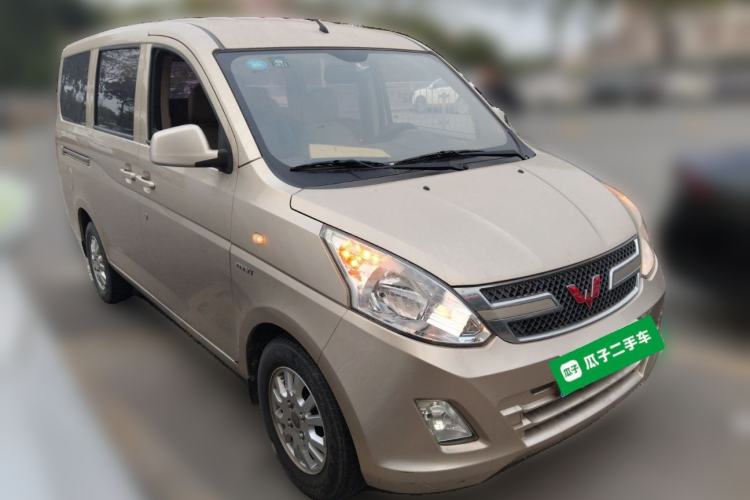Used Wuling Rongguang V 2018 1.5L Standard Version Front Right 45 Deg