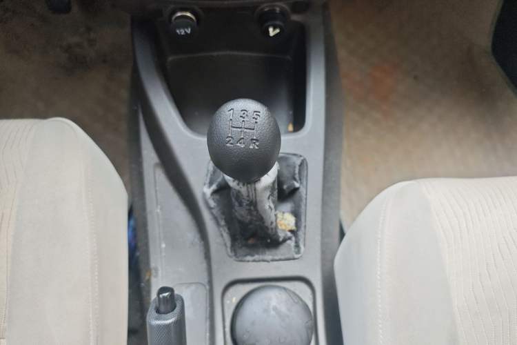 Used Wuling Rongguang V 2018 1.5L Standard Version Gear Lever