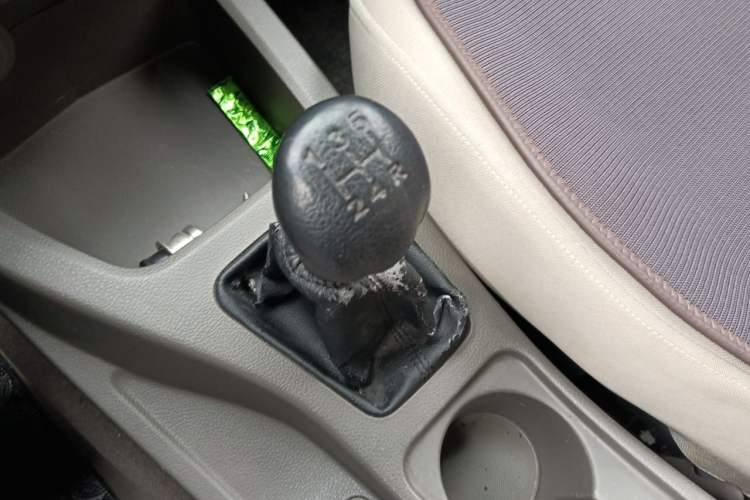 Used Wuling Rongguang V 2018 1.5L Standard Version Gear Lever