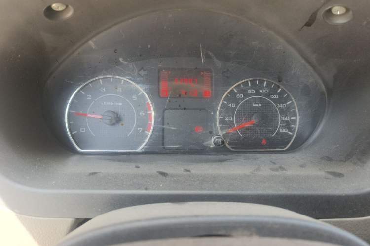 Used Wuling Rongguang V 2018 1.5L Practical Version Instrument Cluster
