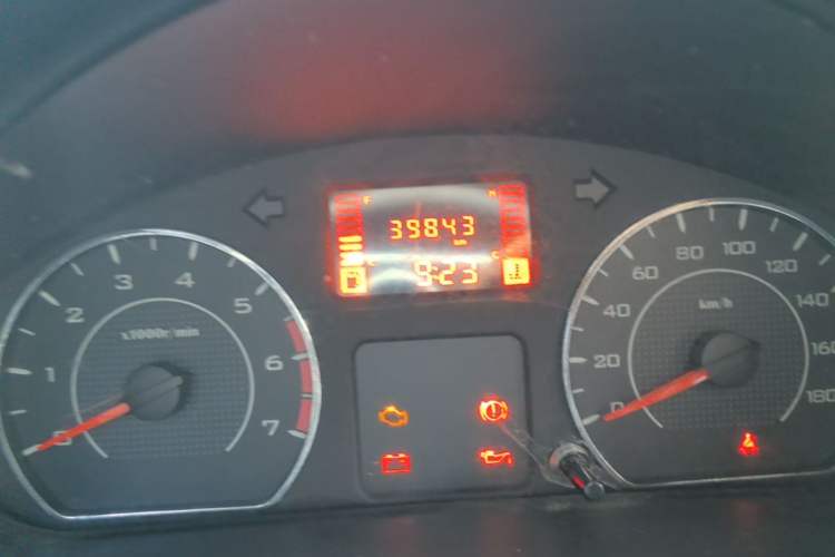 Used Wuling Rongguang V 2018 1.5L Practical Version Instrument Cluster