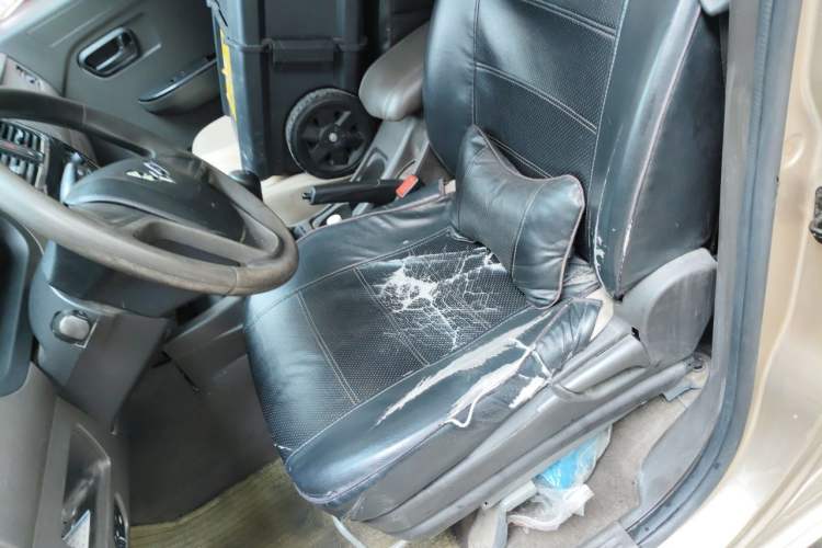 Used Wuling Rongguang V 2018 1.5L Standard Version Left Front Seat