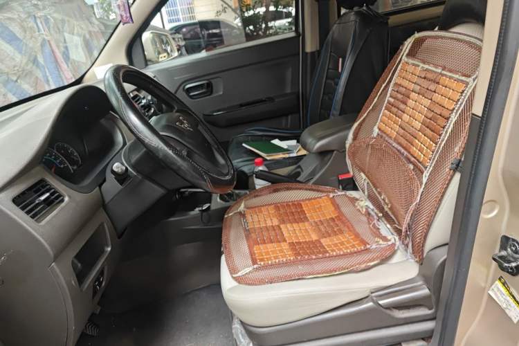 Used Wuling Rongguang V 2018 1.5L Standard Version Left Front Seat