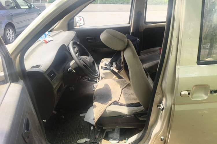 Used Wuling Rongguang V 2018 1.5L Practical Version Left Front Seat