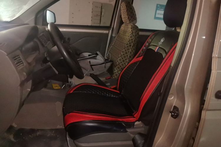 Used Wuling Rongguang V 2018 1.2L Practical Model Left Front Seat