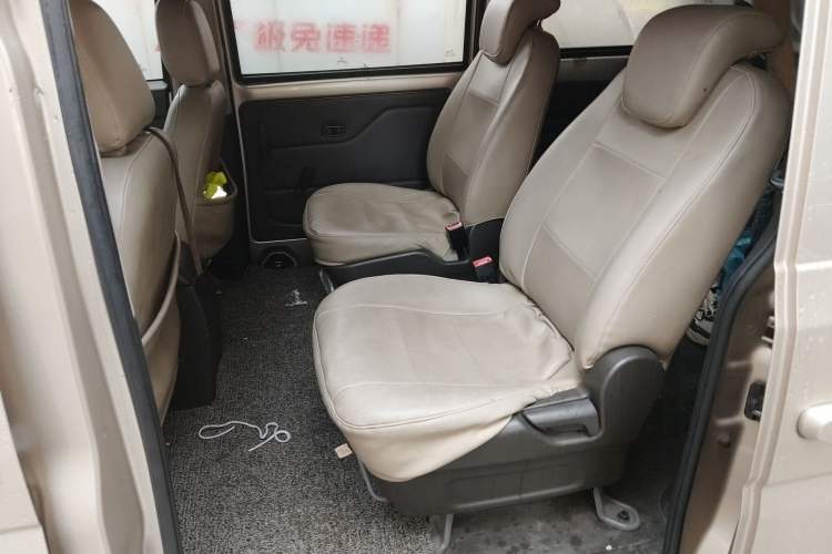 Used Wuling Rongguang V 2018 1.2L Standard Model Left Rear Seat