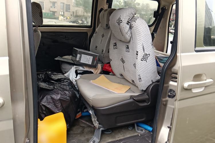 Used Wuling Rongguang V 2018 1.5L Standard Version Left Rear Seat