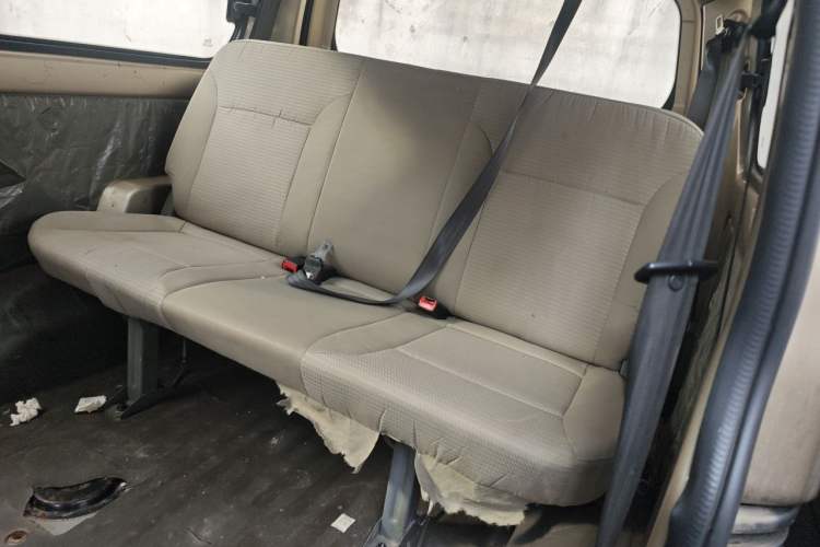 Used Wuling Rongguang V 2018 1.5L Practical Version Left Rear Seat