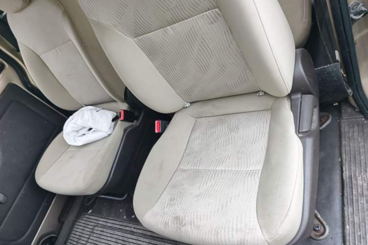 Used Wuling Rongguang V 2018 1.5L Standard Version Left Rear Seat