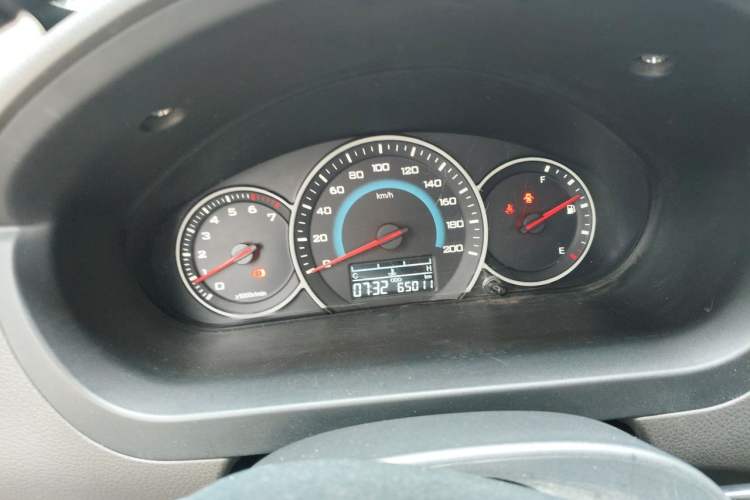 Used Wuling Rongguang V 2018 1.5L Standard Version Odometer Close Up