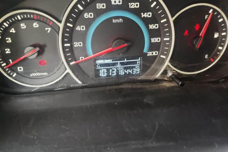 Used Wuling Rongguang V 2018 1.5L Standard Version Odometer Close Up