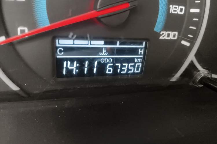 Used Wuling Rongguang V 2018 1.5L Standard Version Odometer Close Up