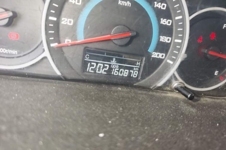 Used Wuling Rongguang V 2018 1.5L Standard Version Odometer Close Up