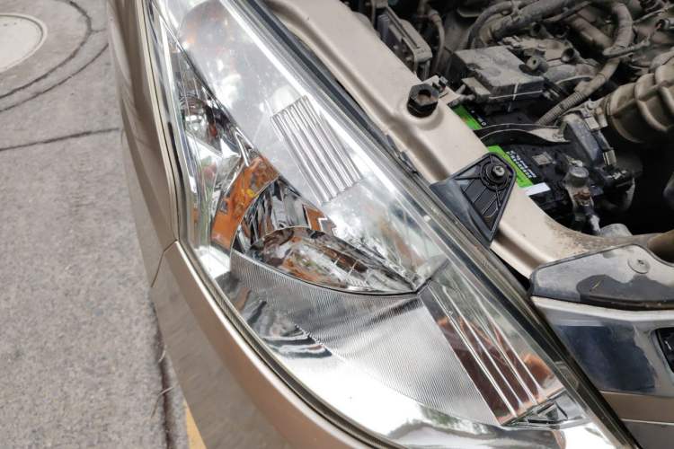 Used Wuling Rongguang V 2018 1.5L Standard Version Right Front Headlight