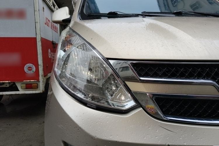 Used Wuling Rongguang V 2018 1.2L Standard Model Right Front Headlight