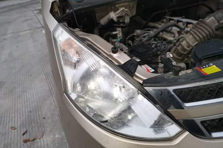 Used Wuling Rongguang V 2018 1.5L Standard Version Right Front Headlight