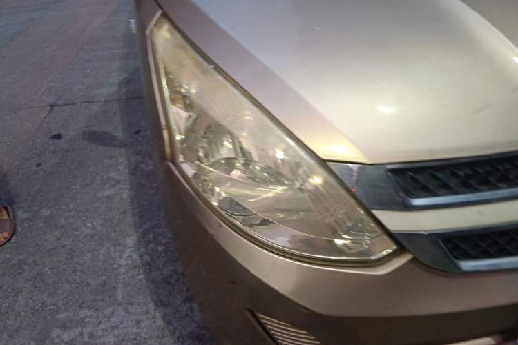 Used Wuling Rongguang V 2018 1.5L Practical Version Right Front Headlight