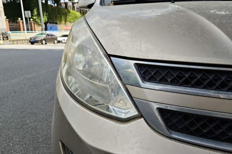 Used Wuling Rongguang V 2018 1.5L Standard Version Right Front Headlight