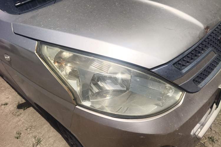 Used Wuling Rongguang V 2018 1.5L Practical Version Right Front Headlight