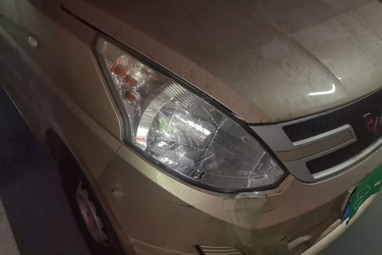 Used Wuling Rongguang V 2018 1.2L Practical Model Right Front Headlight